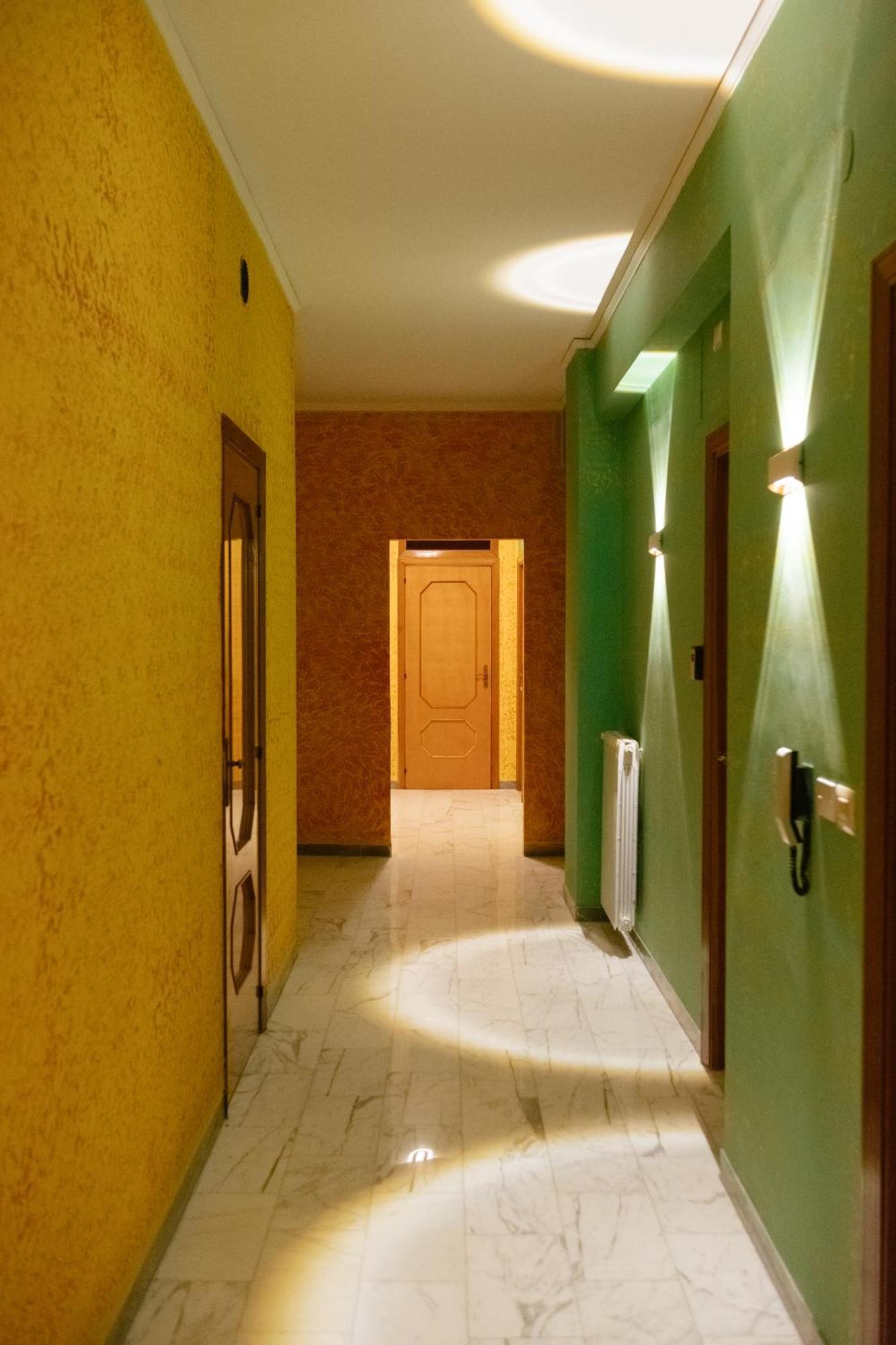 Domus Aurea Relax Room Salerno Exteriör bild